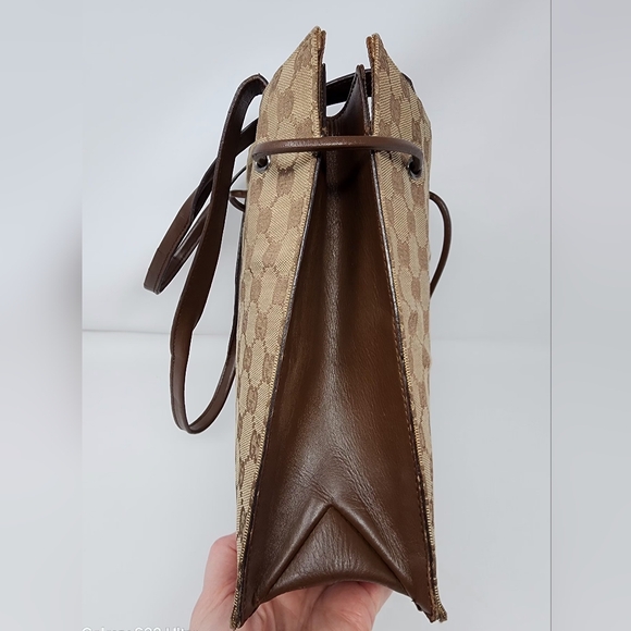 Gucci Vintage Canvas & Leather Shoulder Bag - Picture 6 of 14